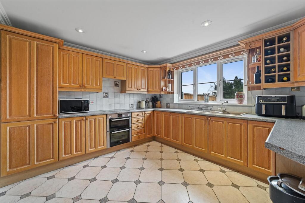 Additional image 6 of Point Clear Road, St. Osyth, Clacton-On-Sea