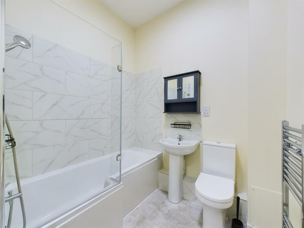 Additional image 8 of Gawton Crescent, Coulsdon