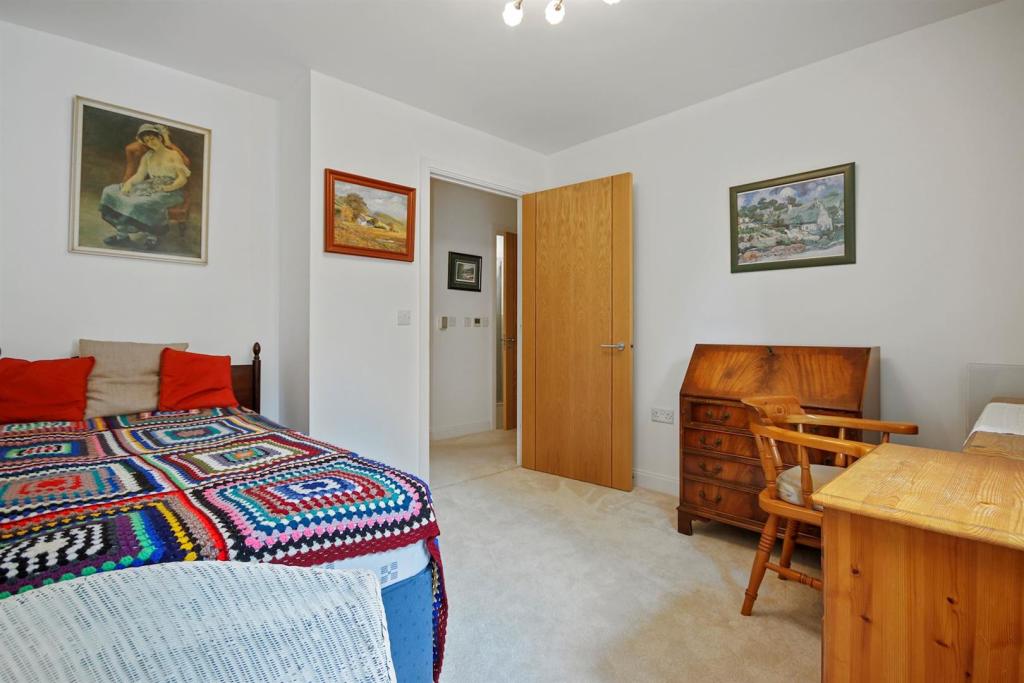 Additional image 11 of Westhall Road, Warlingham