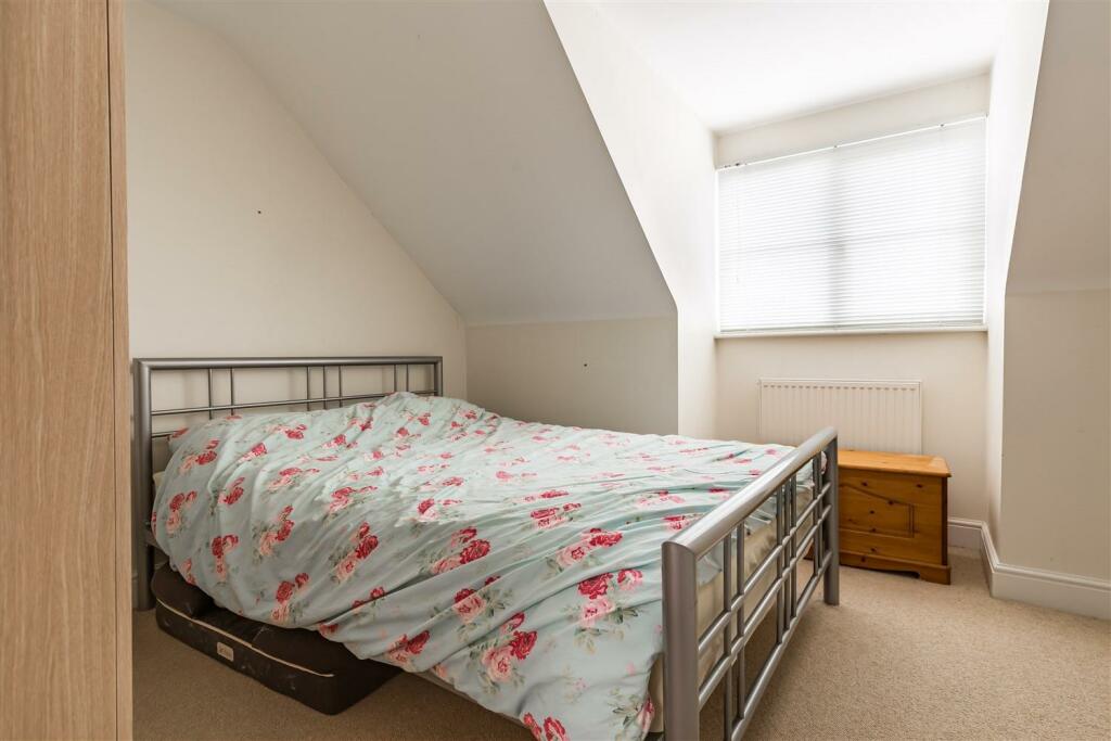 Additional image 16 of Walter Mead Close, Ongar