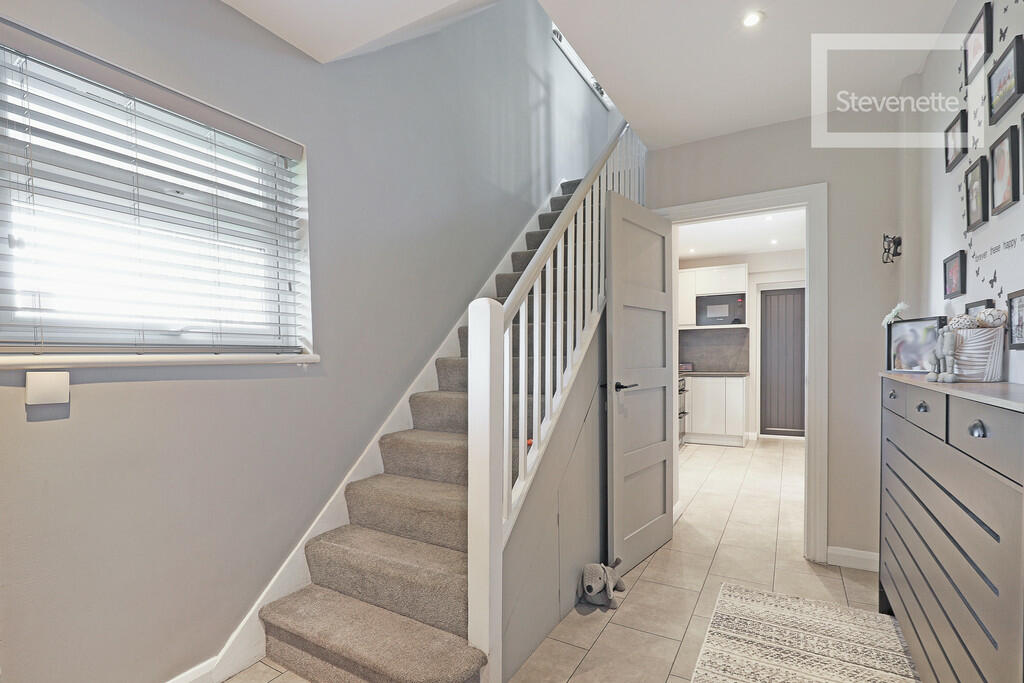 Additional image 7 of Western Avenue, Epping