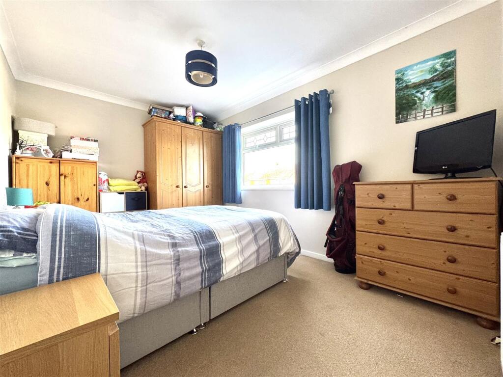 Additional image 19 of New Moor Crescent, Southminster