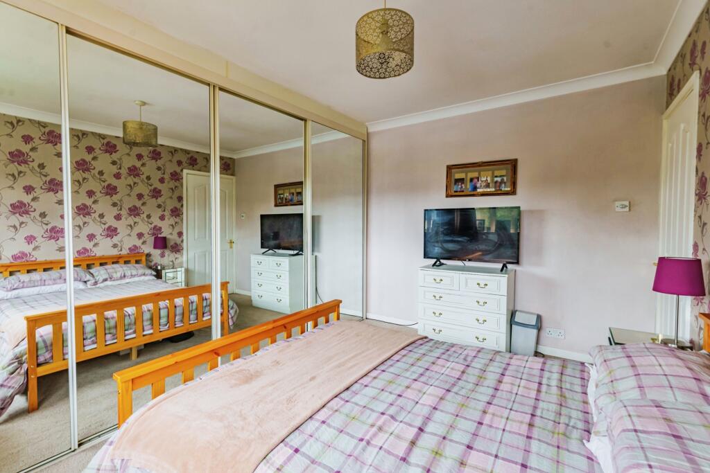 Additional image 10 of Mount Avenue, Caterham, CR3
