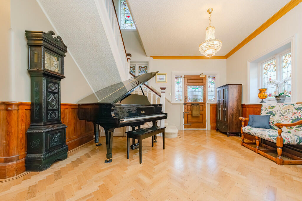 Additional image 2 of East Croydon, Surrey