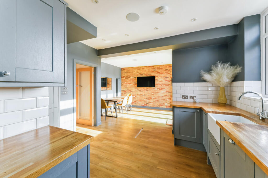 Additional image 5 of Nutfield Road, Coulsdon, CR5