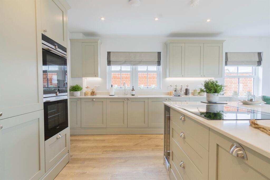 Additional image 8 of Manningtree Park, Mistley, Manningtree