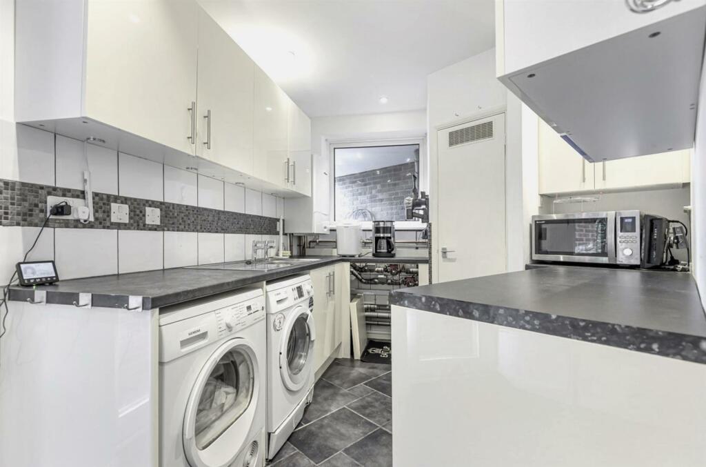 Additional image 13 of Birch Lane, Stock, Ingatestone