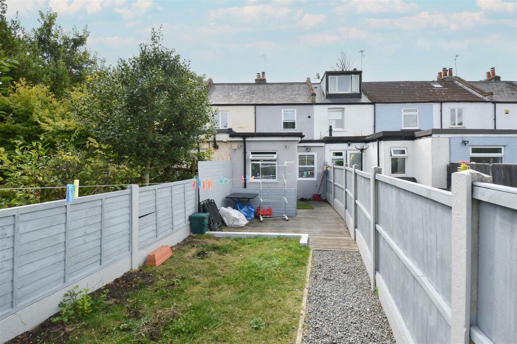 Additional image 14 of Coxtie Green Road, Pilgrims Hatch, Brentwood