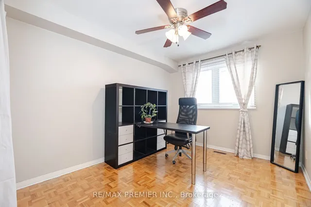 Additional image 13 of 14 Capstan Crt