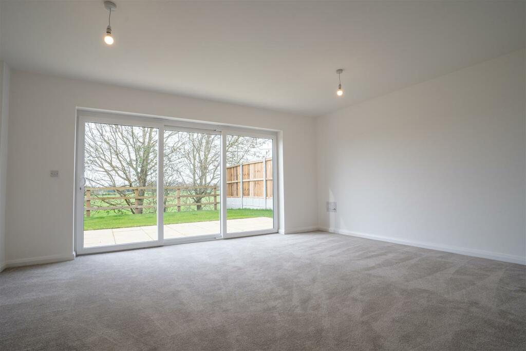 Additional image 11 of Scholars Close, Felsted