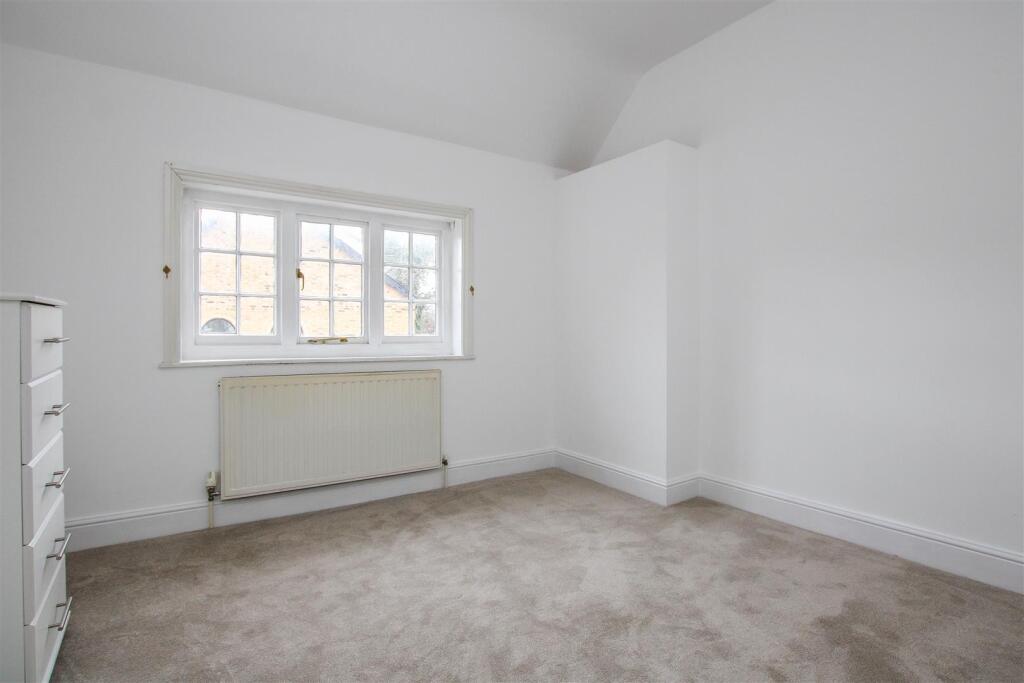 Additional image 8 of **PRIME 6.5+ ACRE PLOT** Great Warley Street, Brentwood