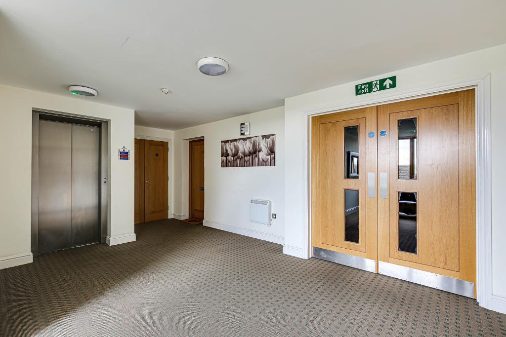 Additional image 16 of 174 Sanderstead Road, Sanderstead, Surrey, CR2 0LY