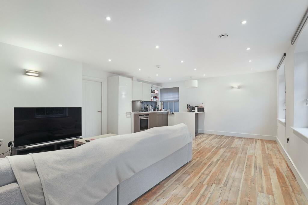 Additional image 5 of Clarks Mews Hemnall Street, Epping