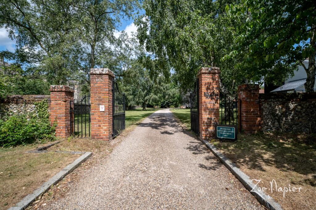 Additional image 17 of Bocking