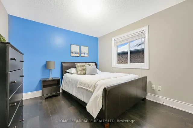 Additional image 30 of 8 Bottlebrush Dr