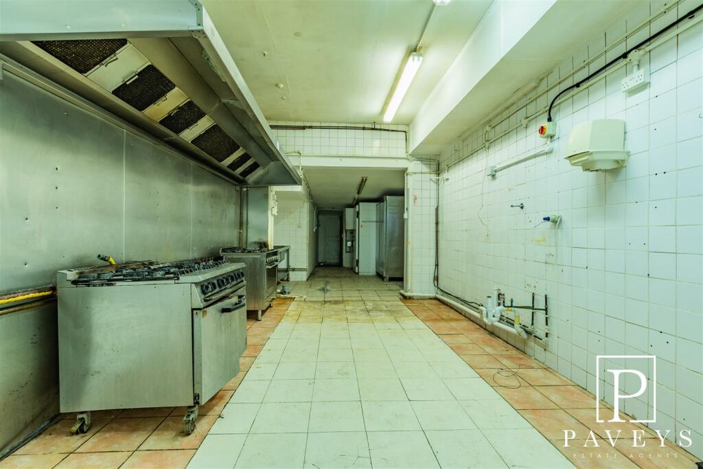 Additional image 9 of Connaught Avenue, Frinton-On-Sea