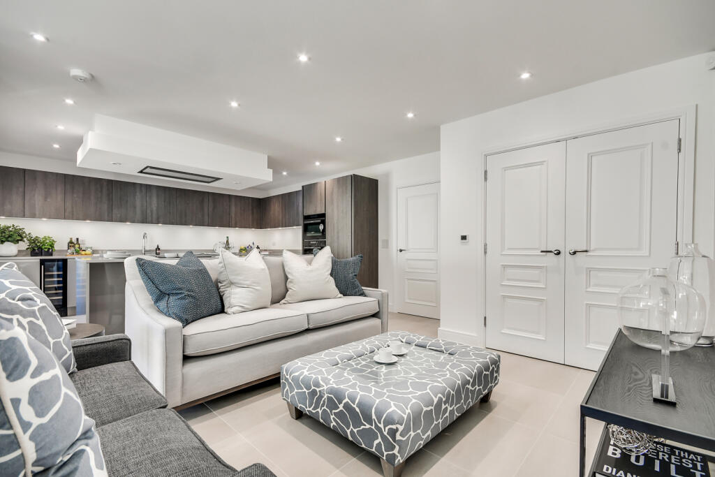 Additional image 5 of 15 Boyles Court, Dark Lane,, CM14