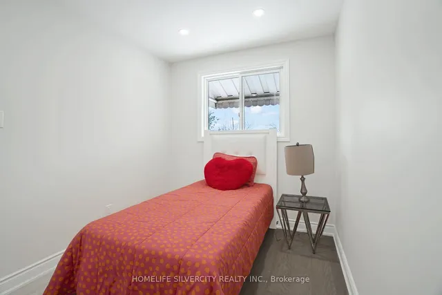 Additional image 16 of 168 Folkstone Cres