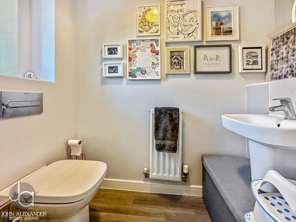 Additional image 15 of Oakhouse Close, Colchester
