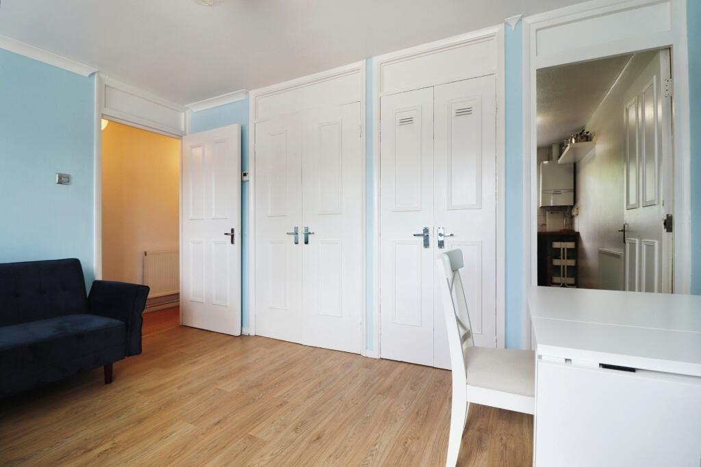 Additional image 3 of Lorrimore Close, Billericay, CM12