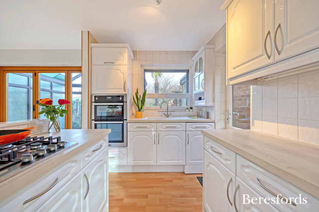 Additional image 5 of Ian Road, Billericay, CM12