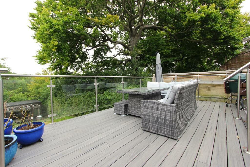 Additional image 13 of Woodlands Grove, Coulsdon