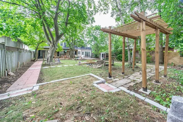 Additional image 3 of 125 Steeles Ave