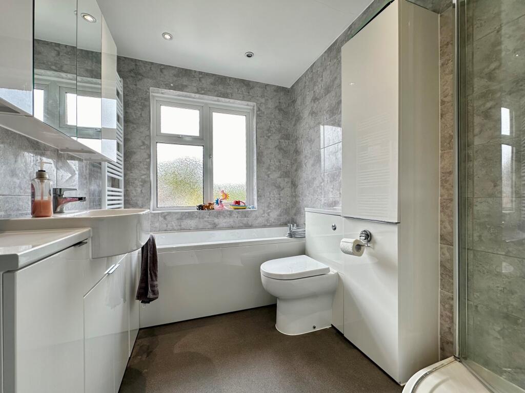 Additional image 11 of Grange Road, Billericay, CM11