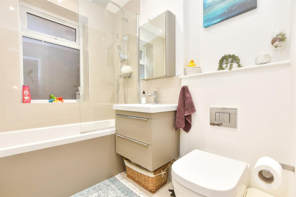 Additional image 13 of Station Approach, Whyteleafe, Surrey