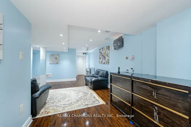 Additional image 33 of 78 Larkspur Rd