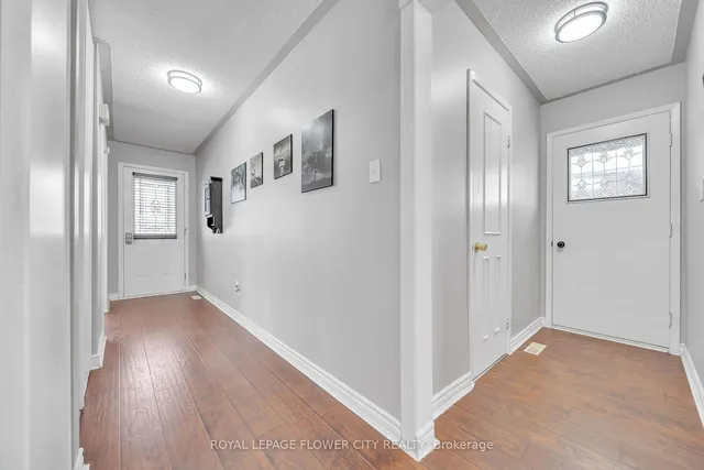 Additional image 12 of 16 JOANNE Crt