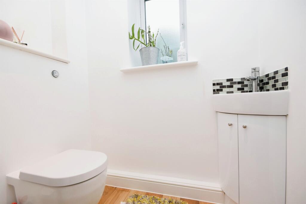 Additional image 8 of Danes Way, Pilgrims Hatch, Brentwood