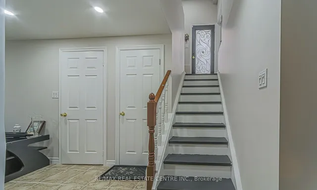 Additional image 36 of 92 Oaklea Blvd