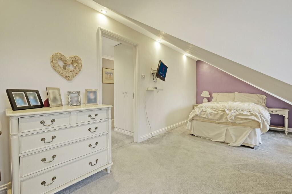 Additional image 12 of Orchard Drive, Theydon Bois, Epping