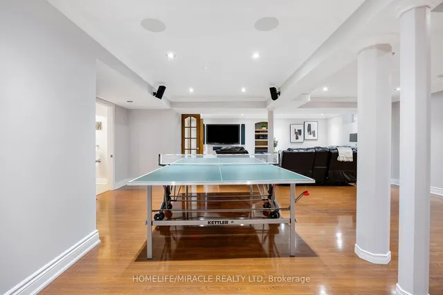 Additional image 37 of 8 Bottlebrush Dr