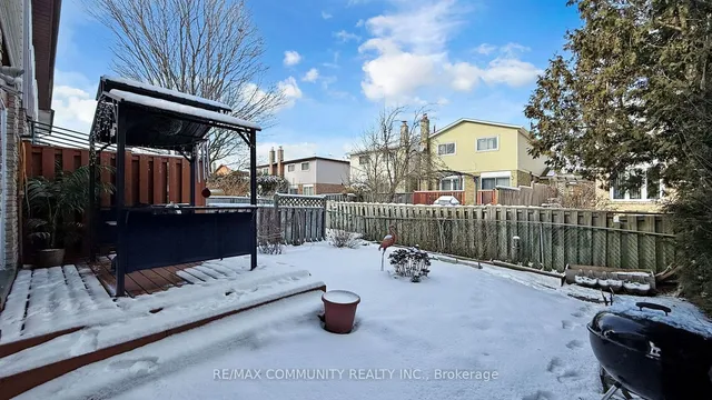 Additional image 37 of 27 Granada Cres