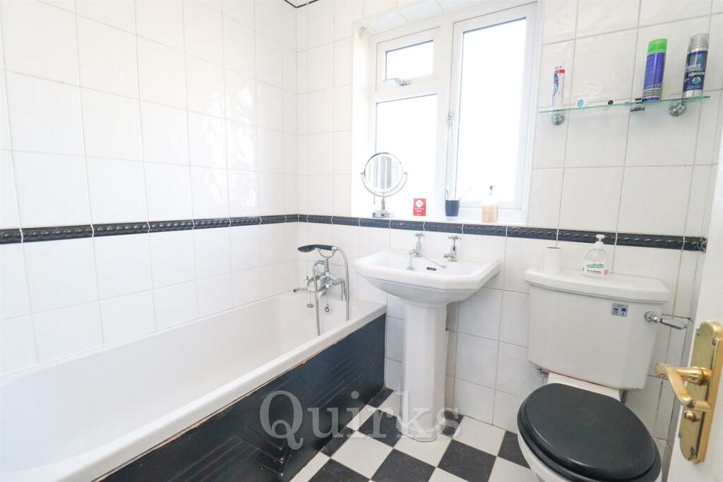 Additional image 12 of Gordon Close, Billericay