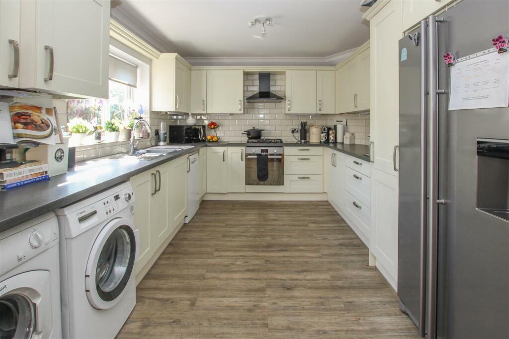 Additional image 8 of Cadogan Avenue, West Horndon, Brentwood