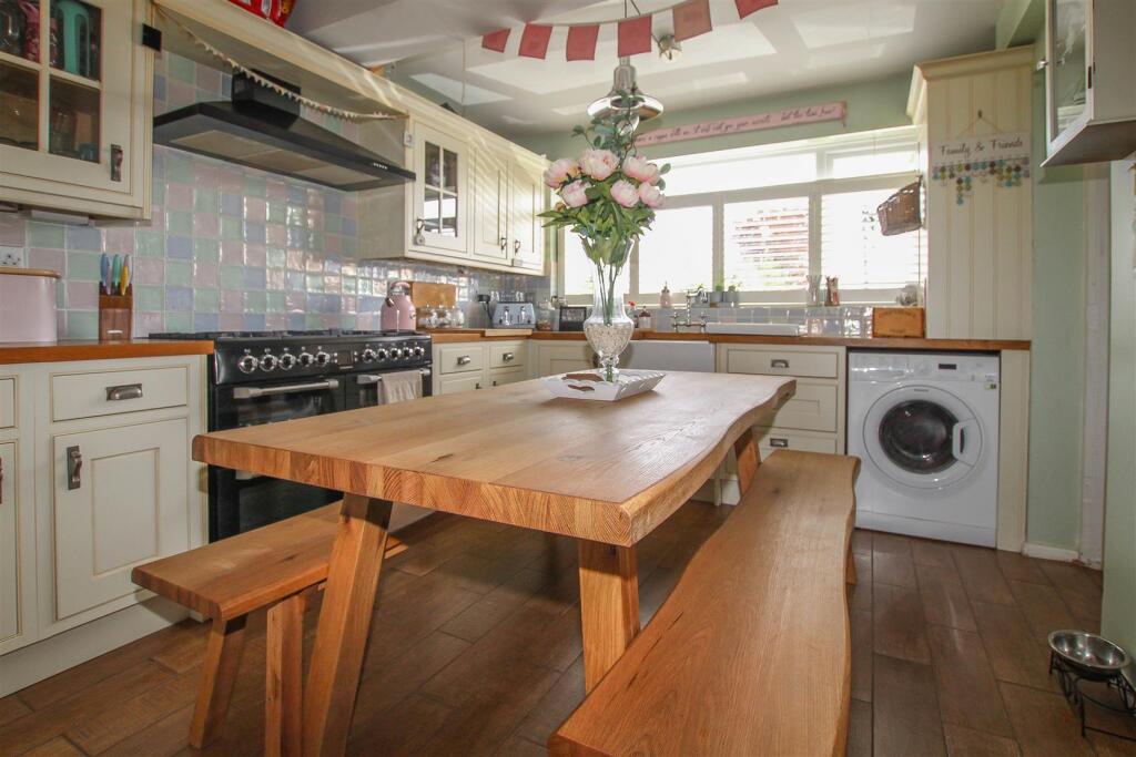 Additional image 5 of Clarence Road, Pilgrims Hatch, Brentwood