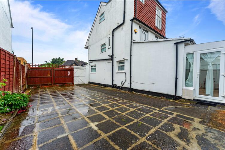 Additional image 27 of Tamworth Lane, Mitcham, CR4