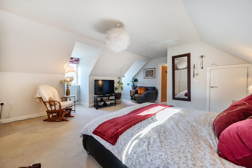 Additional image 7 of Newbery Close, Caterham, CR3