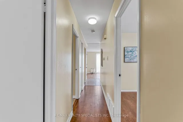 Additional image 20 of 198 Folkstone Cres