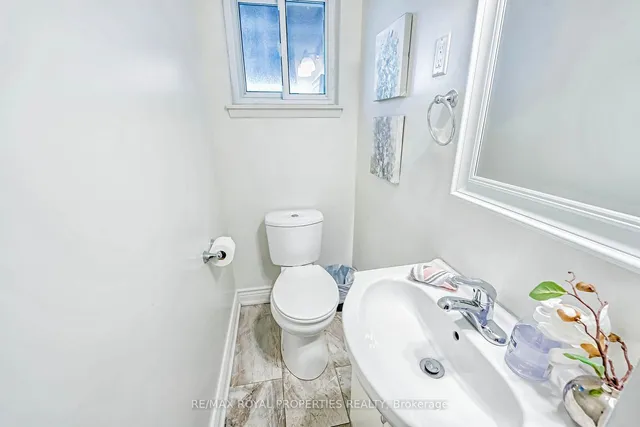 Additional image 16 of 58 Crittenden Sq