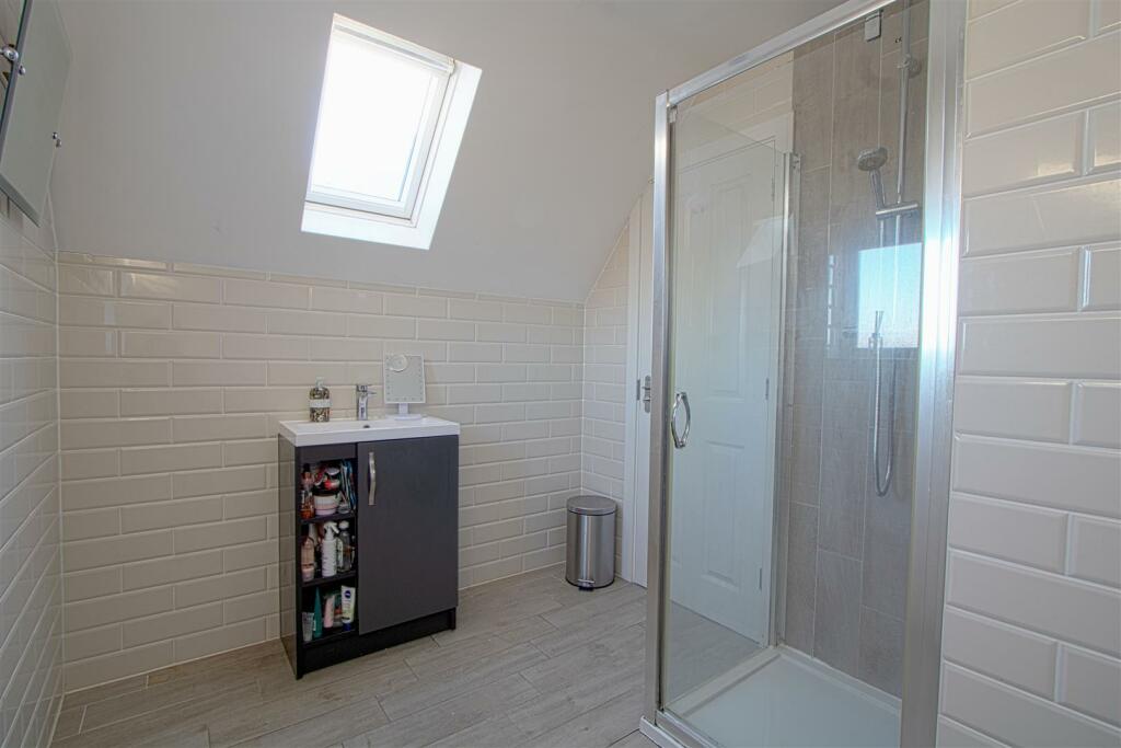 Additional image 9 of Rosebay Avenue, Billericay