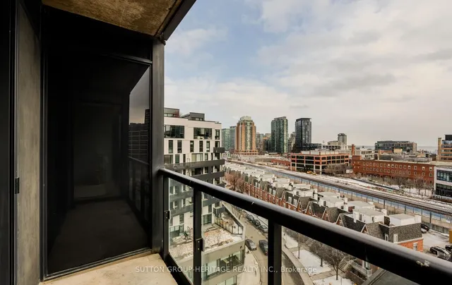 Additional image 18 of 8 Dovercourt Rd Unit 902