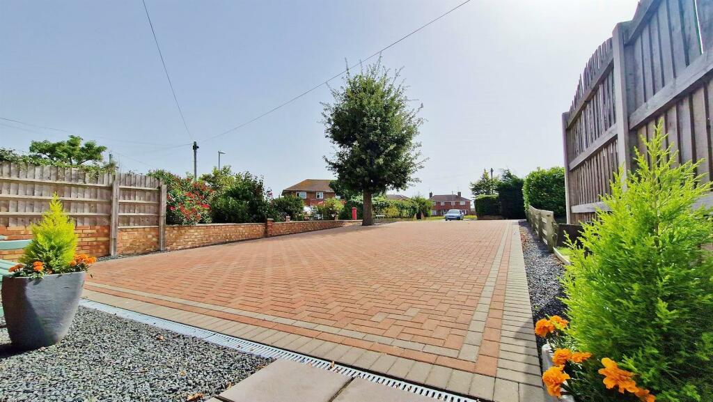 Additional image 28 of Kirby Road, Walton On The Naze