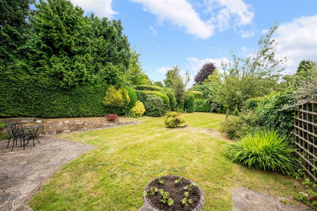 Additional image 19 of Woodside Close, Caterham