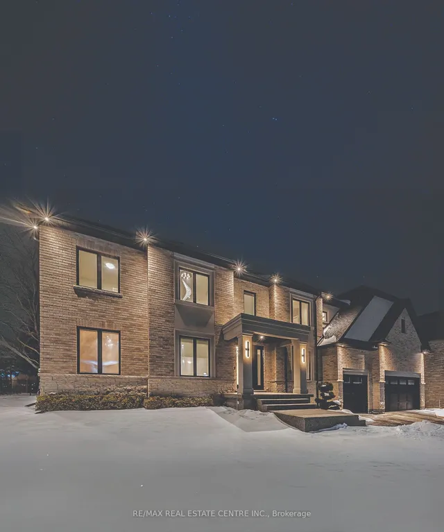 258 Edgewater Cres Unit 4