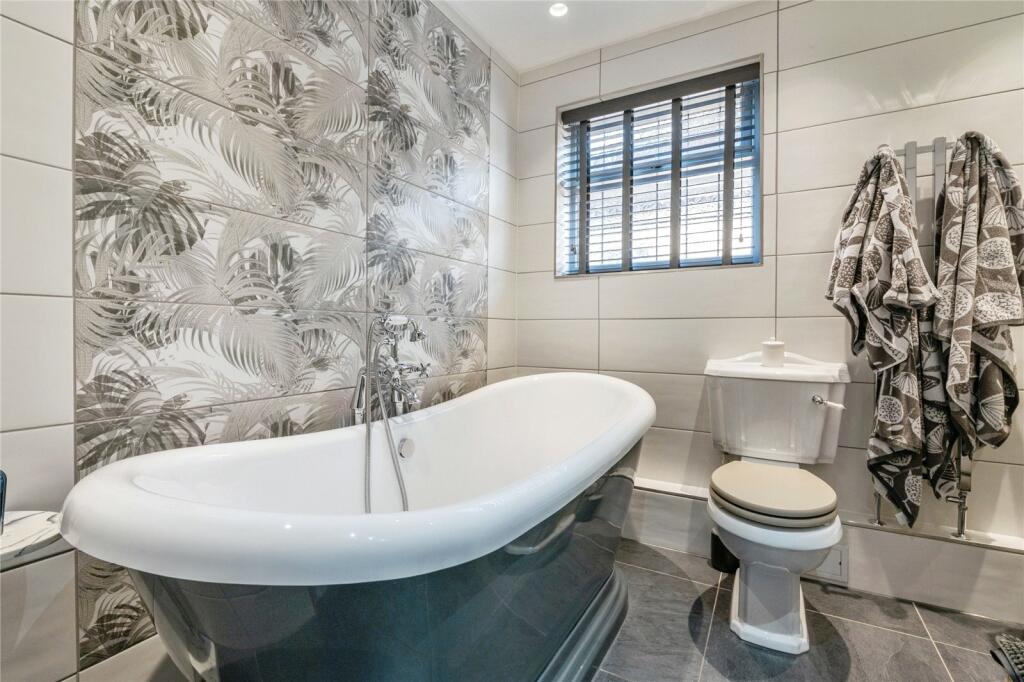 Additional image 11 of Thorndon Avenue, BRENTWOOD, Essex, CM13