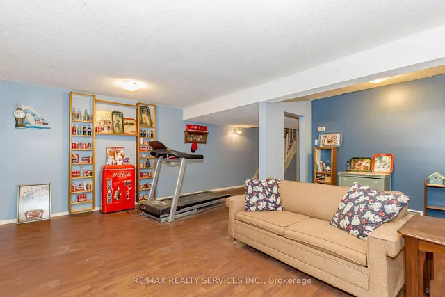 Additional image 19 of 4 Collins Cres
